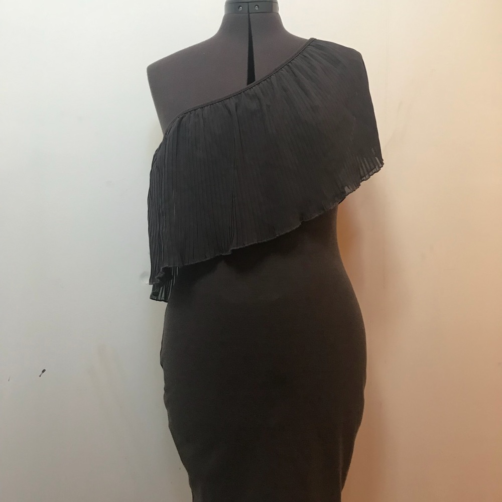 Soprano Off Shoulder Cocktail Dress